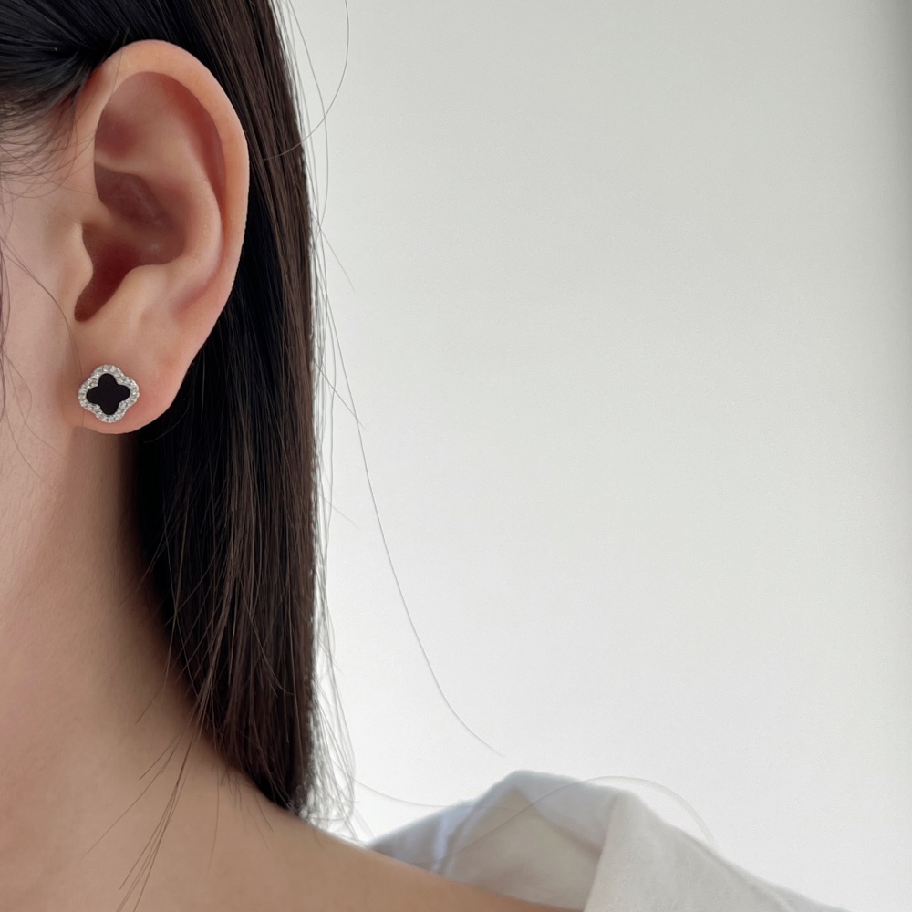 Timeless Elegance: Silver Earrings with Onyx & Sparkling CZ - Image 2