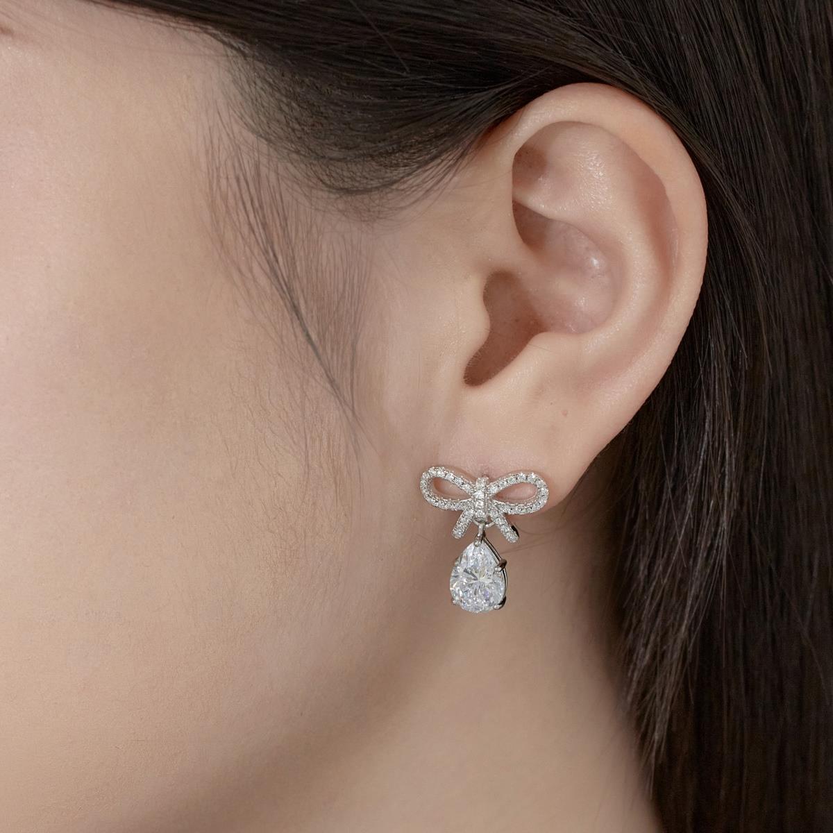 Elegant 925 Silver Earrings with Rhodium Plating and Sparkling Clear Stone - Image 2